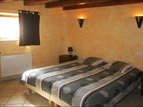 Gite Des 3 Hiboux Mondon Номер фото
