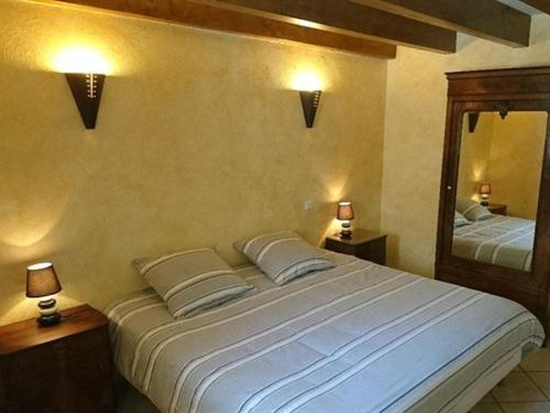Gite Des 3 Hiboux Mondon Экстерьер фото